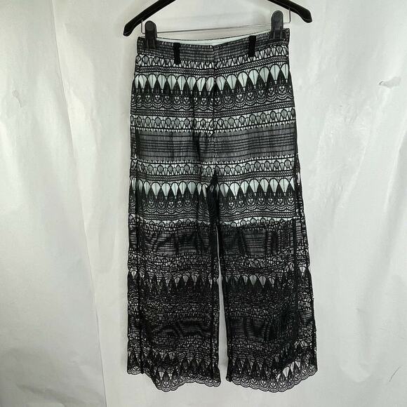 Self Portrait Black Mint Sheer Guipure Lace Culottes Pants NWT Size US 4 - Picture 7 of 12